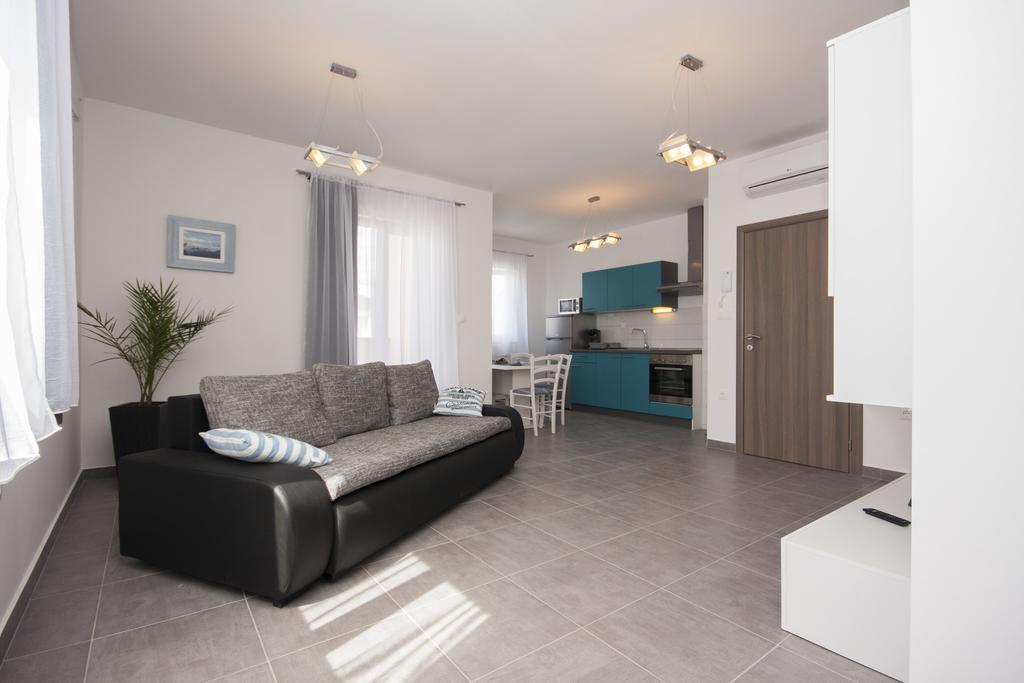 Apartments Beader Brodarica  Exterior photo