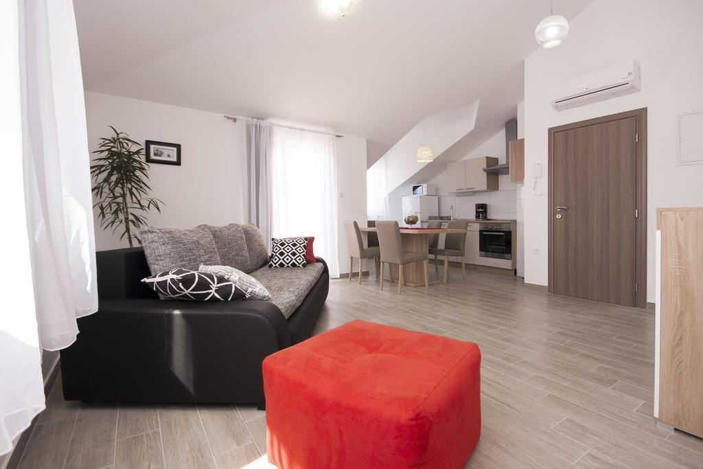 Apartments Beader Brodarica  Exterior photo