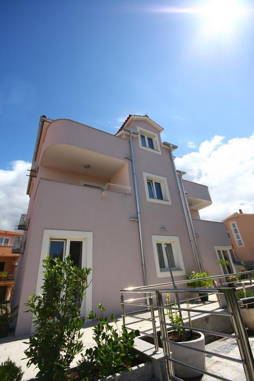 Apartments Beader Brodarica  Exterior photo