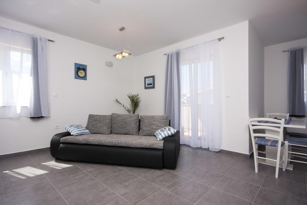 Apartments Beader Brodarica  Exterior photo