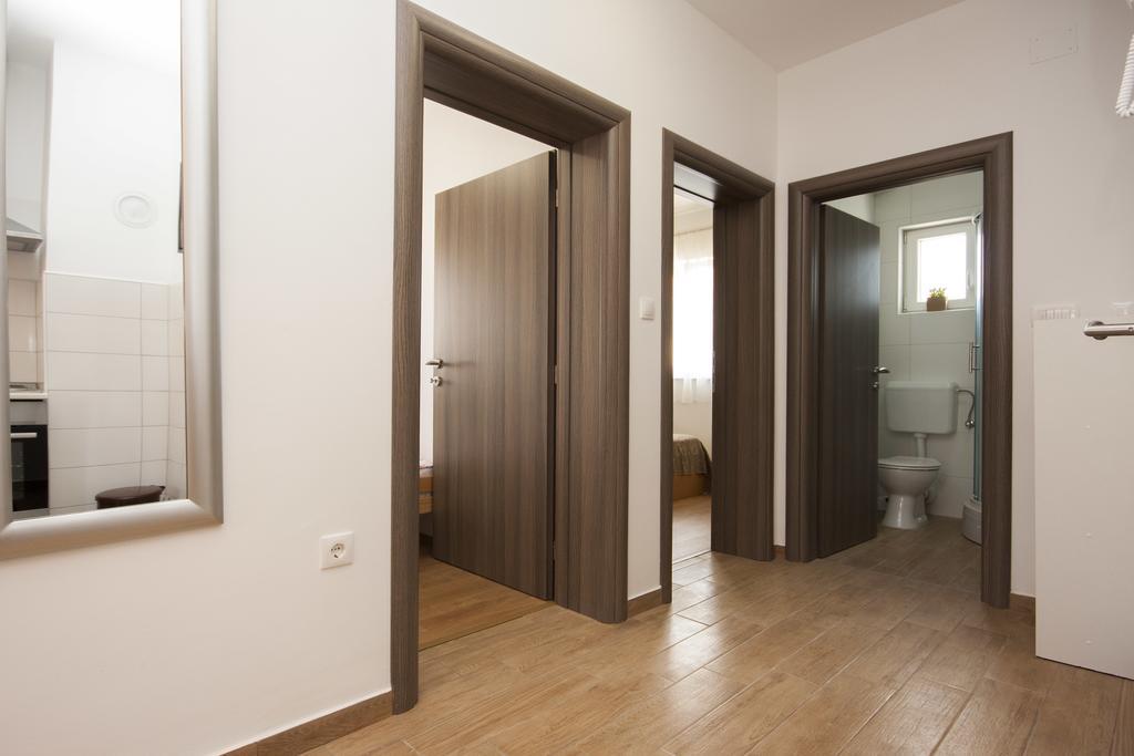 Apartments Beader Brodarica  Exterior photo